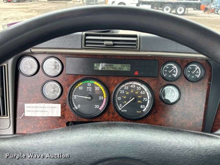 image for item EG1639 2009 Freightliner  Century Class S/T semi truck