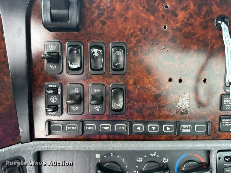 image for item EG1639 2009 Freightliner  Century Class S/T semi truck