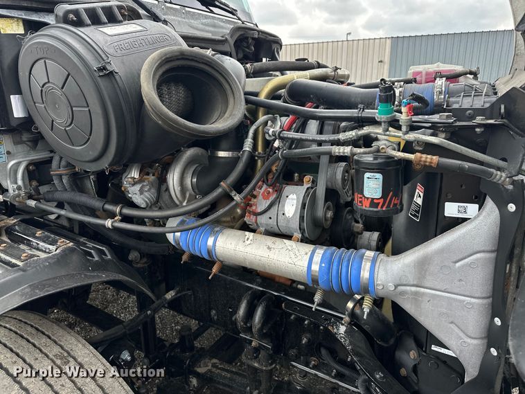 image for item EG1639 2009 Freightliner  Century Class S/T semi truck