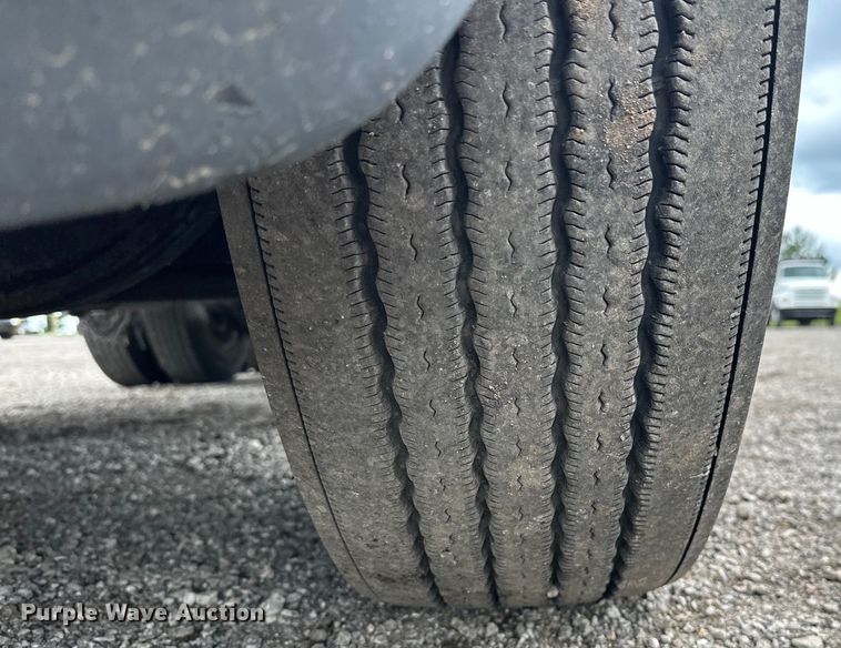 image for item EG1639 2009 Freightliner  Century Class S/T semi truck