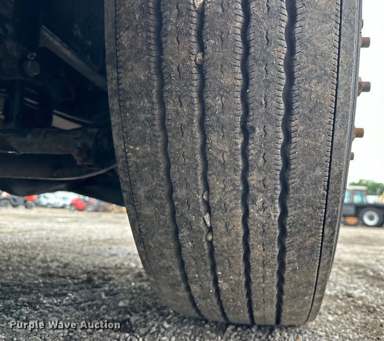 image for item EG1639 2009 Freightliner  Century Class S/T semi truck