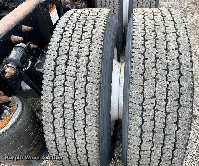 image for item EG1639 2009 Freightliner  Century Class S/T semi truck