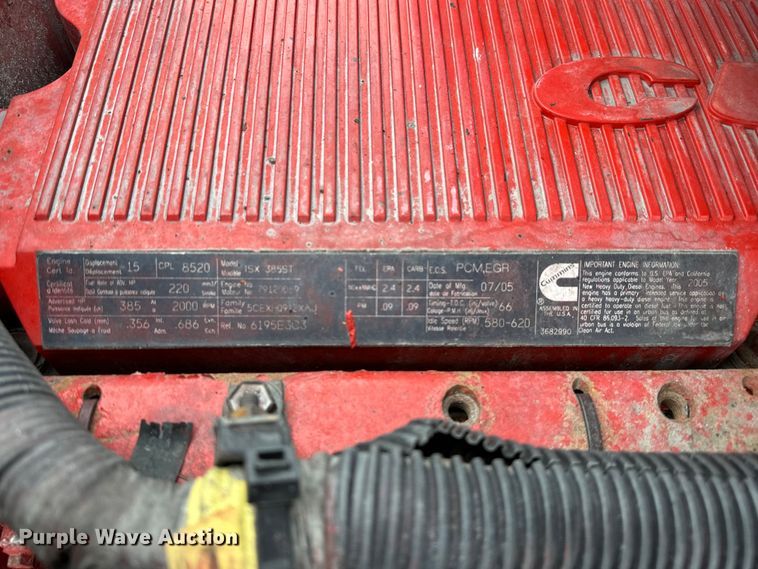 image for item EG1650 2006 International  9400 6X4 semi truck