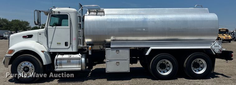 image for item EG1663 2009 Peterbilt  340 tank truck