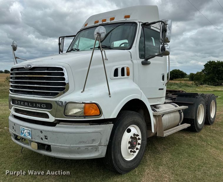 image for item EH3999 2006 Sterling AT9 semi truck