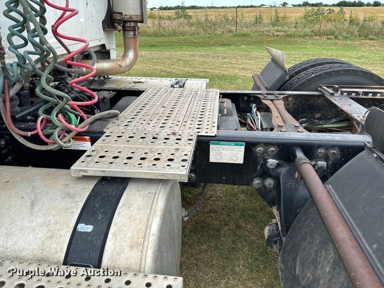 image for item EH3999 2006 Sterling AT9 semi truck