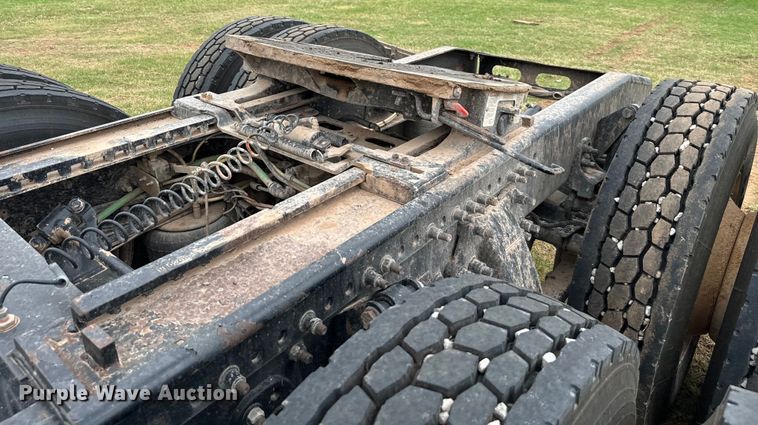 image for item EH3999 2006 Sterling AT9 semi truck