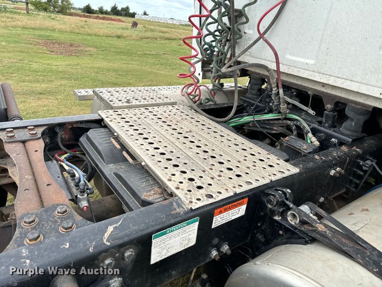 image for item EH3999 2006 Sterling AT9 semi truck