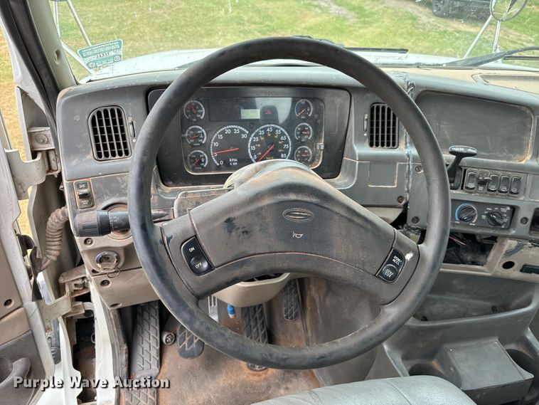 image for item EH3999 2006 Sterling AT9 semi truck