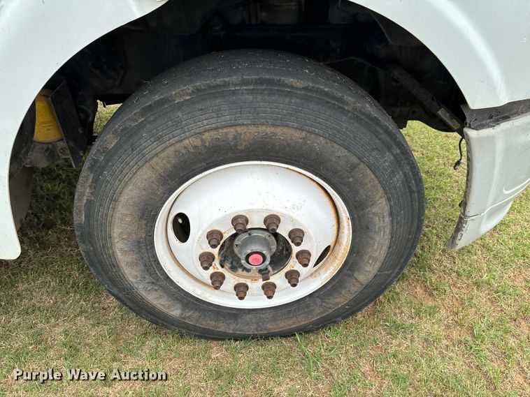 image for item EH3999 2006 Sterling AT9 semi truck