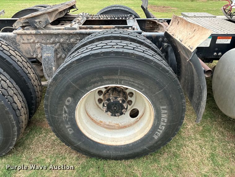 image for item EH3999 2006 Sterling AT9 semi truck