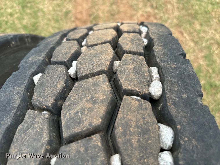 image for item EH3999 2006 Sterling AT9 semi truck