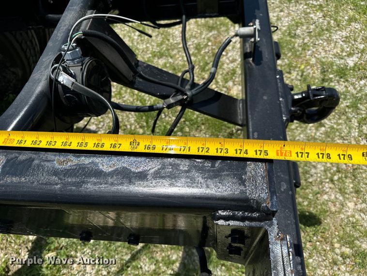 image for item EH6940 2009 Freightliner  Business Class M2 truck cab and chassis