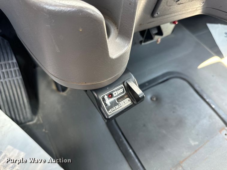 image for item EH6940 2009 Freightliner  Business Class M2 truck cab and chassis