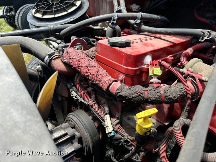 image for item EH6940 2009 Freightliner  Business Class M2 truck cab and chassis