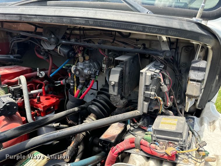 image for item EH6940 2009 Freightliner  Business Class M2 truck cab and chassis