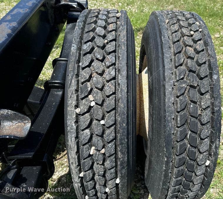 image for item EH6940 2009 Freightliner  Business Class M2 truck cab and chassis