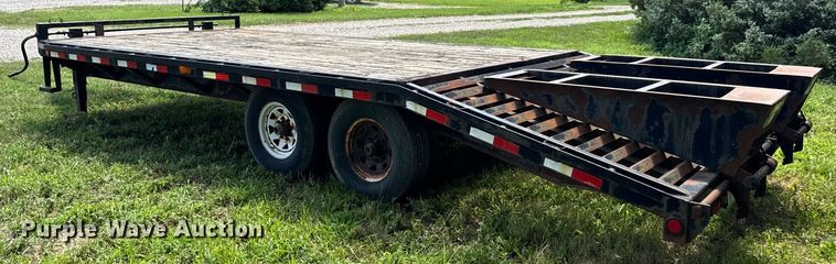 image for item EH6942 2006 PJ equipment trailer