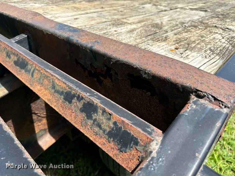 image for item EH6942 2006 PJ equipment trailer