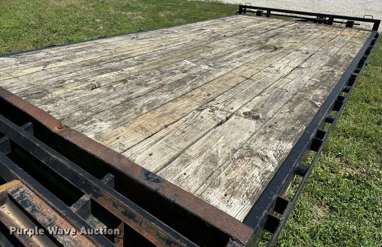 image for item EH6942 2006 PJ equipment trailer