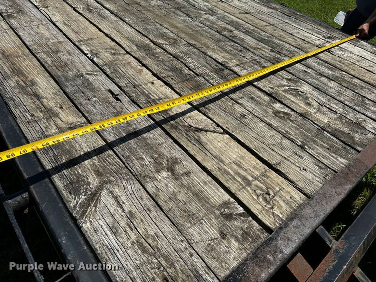 image for item EH6942 2006 PJ equipment trailer