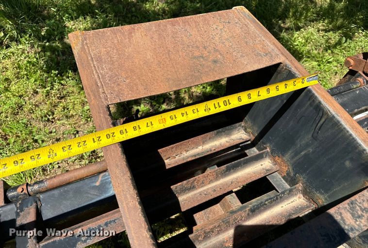 image for item EH6942 2006 PJ equipment trailer