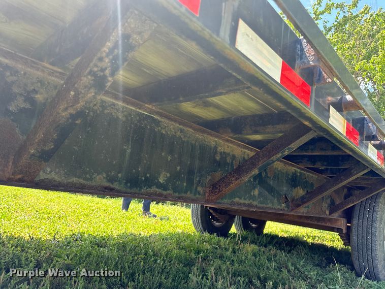 image for item EH6942 2006 PJ equipment trailer