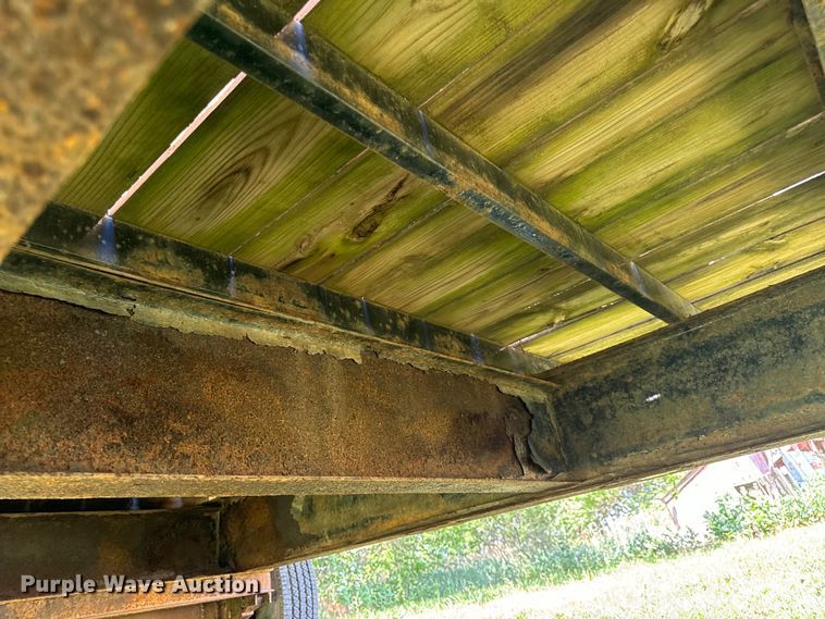 image for item EH6942 2006 PJ equipment trailer