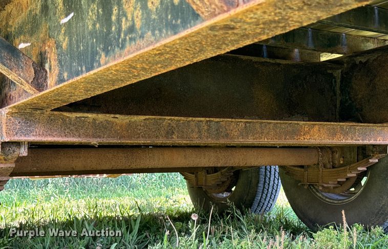 image for item EH6942 2006 PJ equipment trailer