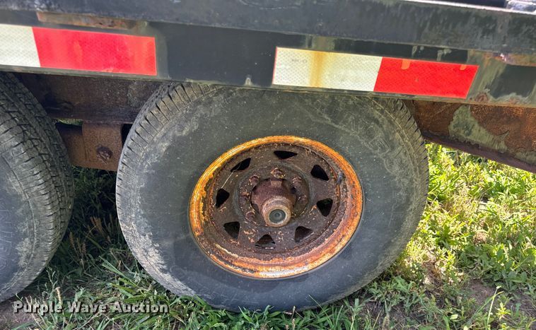 image for item EH6942 2006 PJ equipment trailer