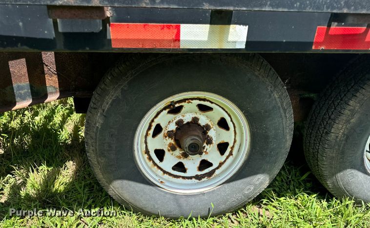 image for item EH6942 2006 PJ equipment trailer