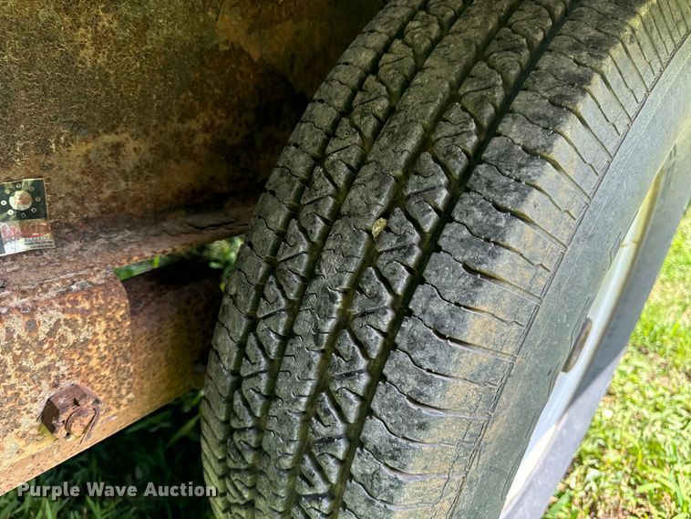 image for item EH6942 2006 PJ equipment trailer