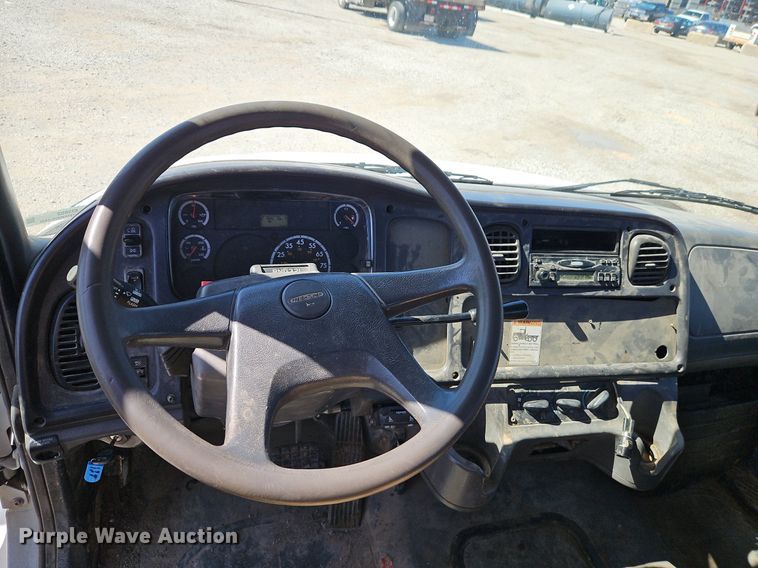 image for item EI3802 2006 Freightliner  Business Class M2 truck cab and chassis