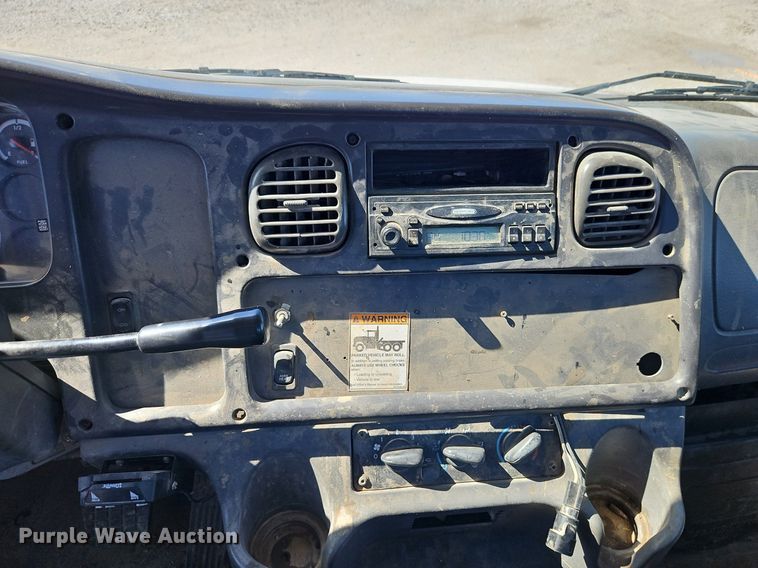 image for item EI3802 2006 Freightliner  Business Class M2 truck cab and chassis