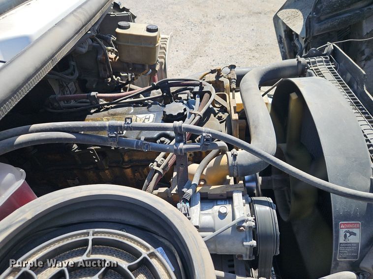 image for item EI3802 2006 Freightliner  Business Class M2 truck cab and chassis