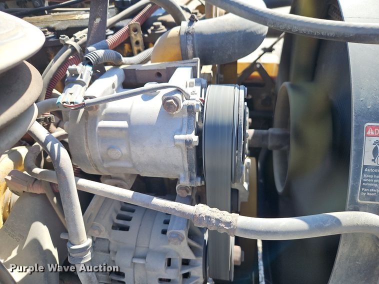 image for item EI3802 2006 Freightliner  Business Class M2 truck cab and chassis