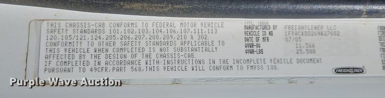 image for item EI3802 2006 Freightliner  Business Class M2 truck cab and chassis