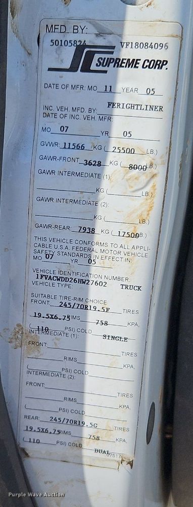 image for item EI3802 2006 Freightliner  Business Class M2 truck cab and chassis