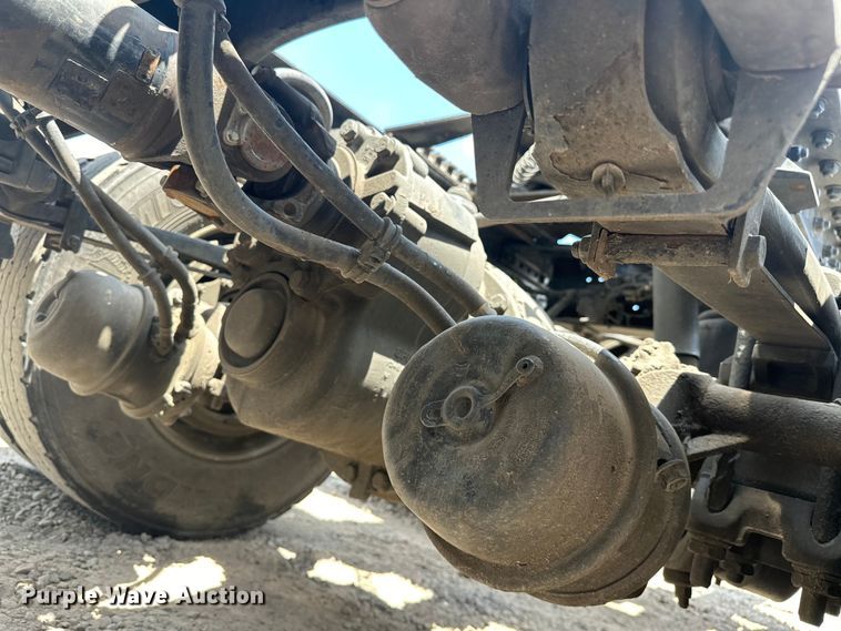 image for item EJ4357 2019 Kenworth  T680 semi truck