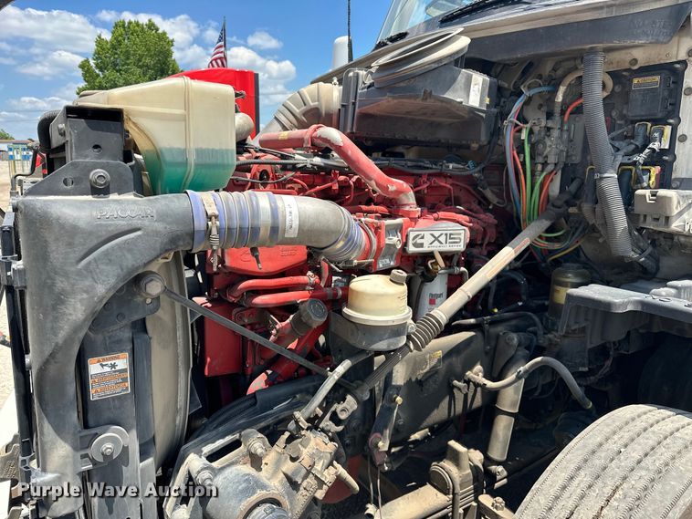 image for item EJ4357 2019 Kenworth  T680 semi truck