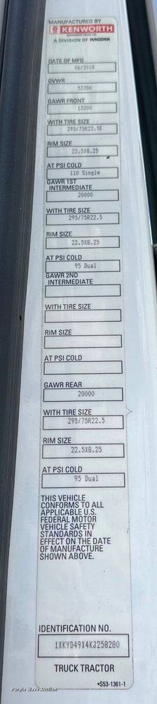 image for item EJ4357 2019 Kenworth  T680 semi truck