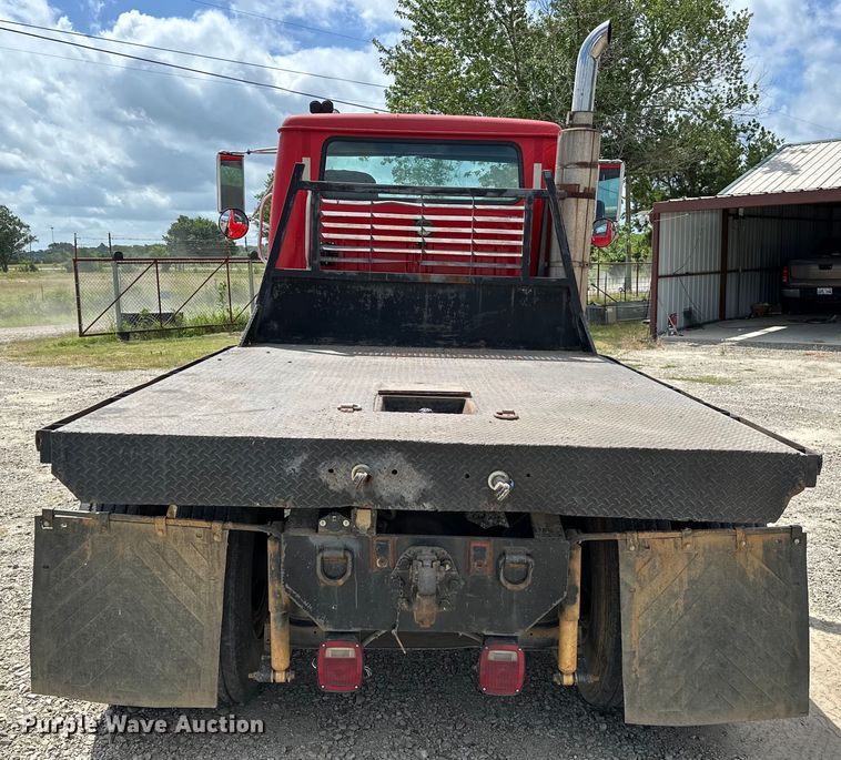 image for item EJ4364 2002 International  8100 flatbed truck