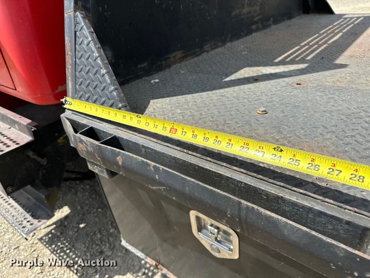 image for item EJ4364 2002 International  8100 flatbed truck