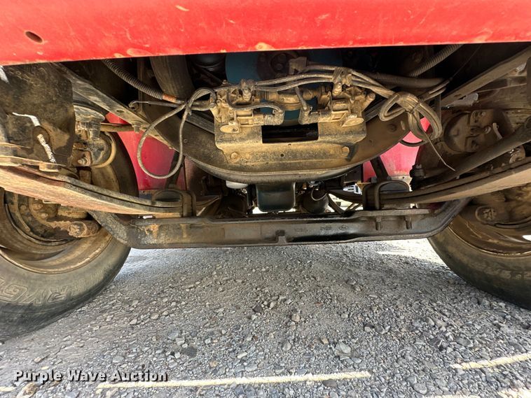 image for item EJ4364 2002 International  8100 flatbed truck