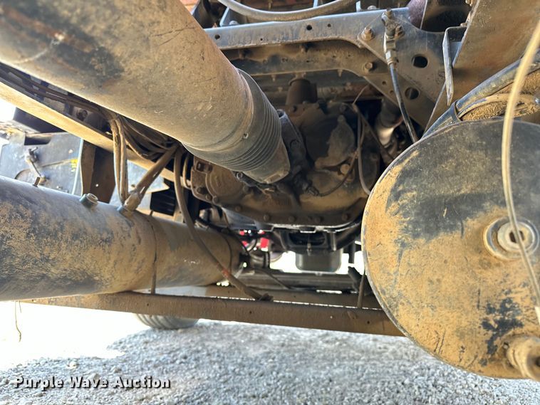 image for item EJ4364 2002 International  8100 flatbed truck