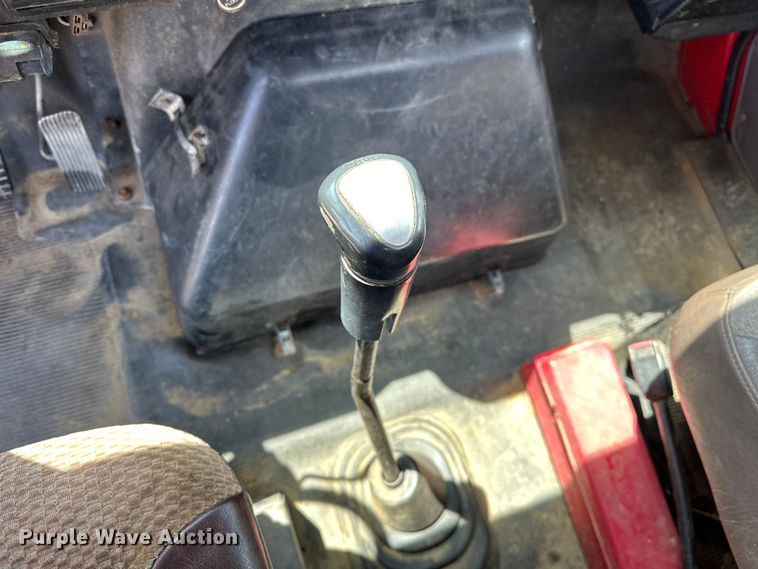 image for item EJ4364 2002 International  8100 flatbed truck