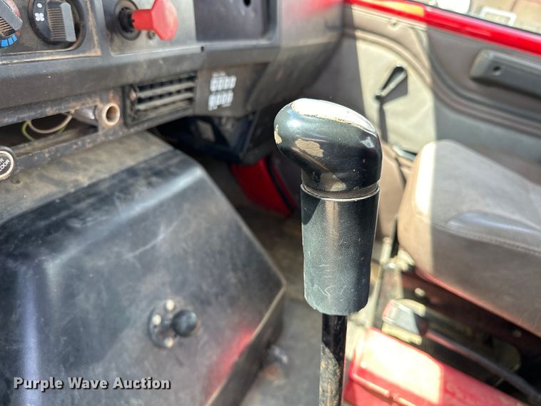 image for item EJ4364 2002 International  8100 flatbed truck