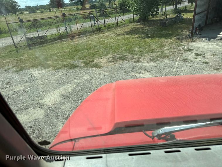 image for item EJ4364 2002 International  8100 flatbed truck