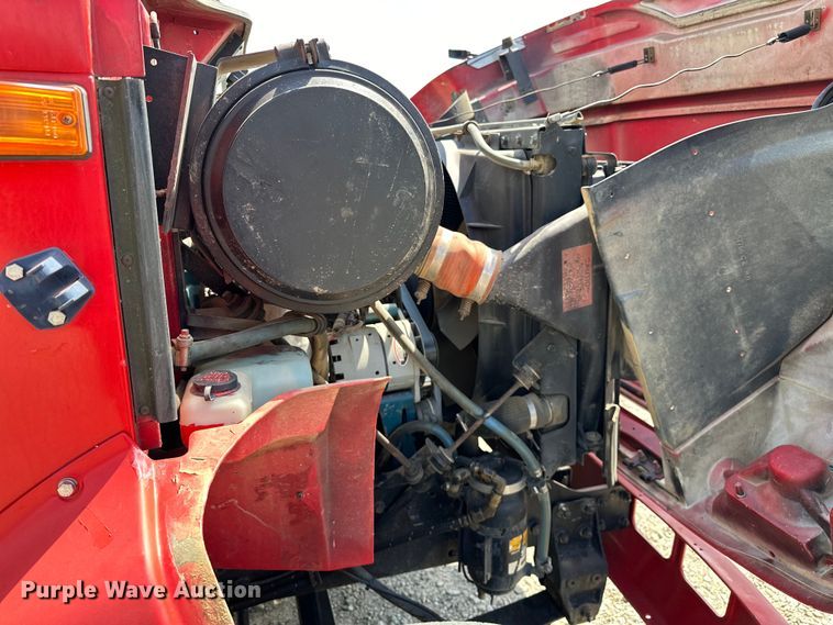 image for item EJ4364 2002 International  8100 flatbed truck