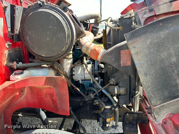 image for item EJ4364 2002 International  8100 flatbed truck